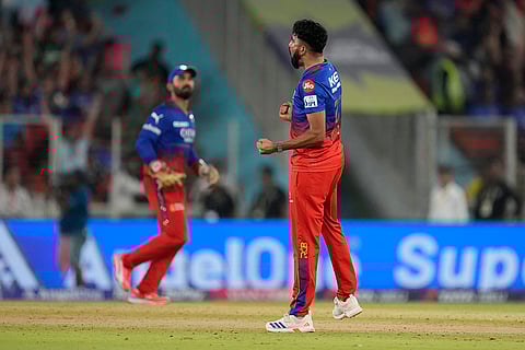 Mohammed Siraj celebrates Shimron Hetmyer's wicket